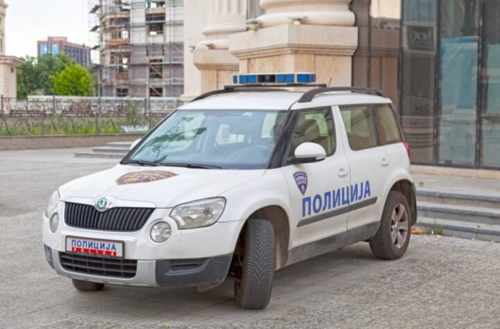 TROJICA RADNIKA POGINULA, DVOJICA POVREĐENA! Stravična nesreća: Kombi sleteo s mosta!