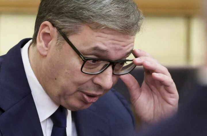 VUČIĆ SE SASTAO SA ČLANOM STALNOG KOMITETA POLITIČKOG BIROA KPK! Danas u Pekingu sa Si Đinpingom!