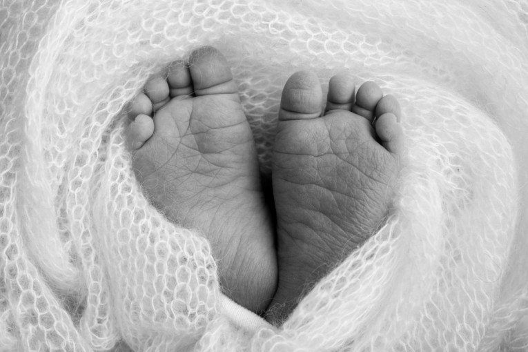 BEBA STARA 4 MESECA UMRLA OD GLADI! Roditelji ekspresno uhapšeni: U trenutku smrti imala MANJE OD KILOGRAM!
