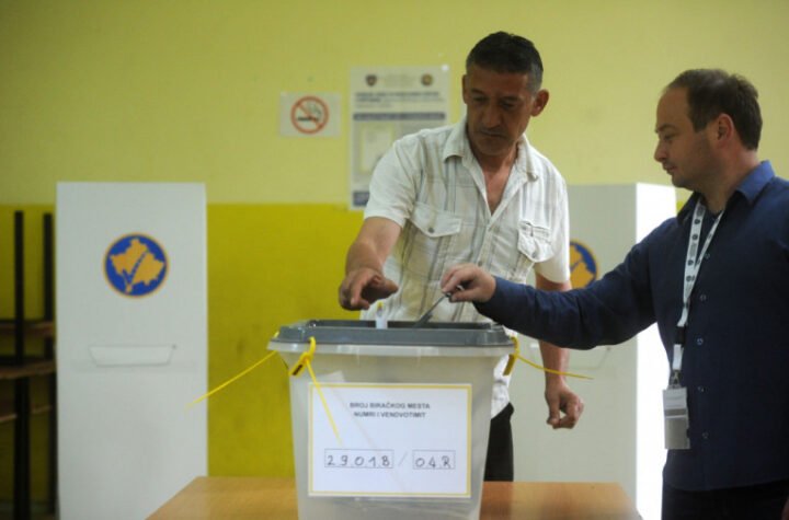 BIRALIŠTA SE OTVARAJU U 7 SATI! Danas su lokalni izbori u AP Kosovo i Metohija!