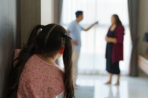 "DANAS DEVOJČICE SA 13 GODINA GUBE NEVINOST.." Psihoterapeutkinja UPOZORAVA RODITELJE - Srbi, ovo je ozbiljan ALARM