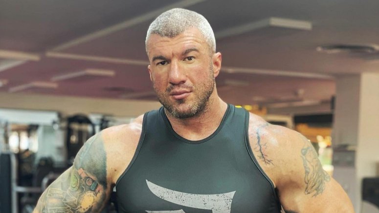 HRVATSKA KAMPANJA PODRŠKE 'VIJEĆNIKU MIŠI BAČULOVU'! Čim toliko plaču za njim ne bi čudilo da je na platnom spisku njihove službe