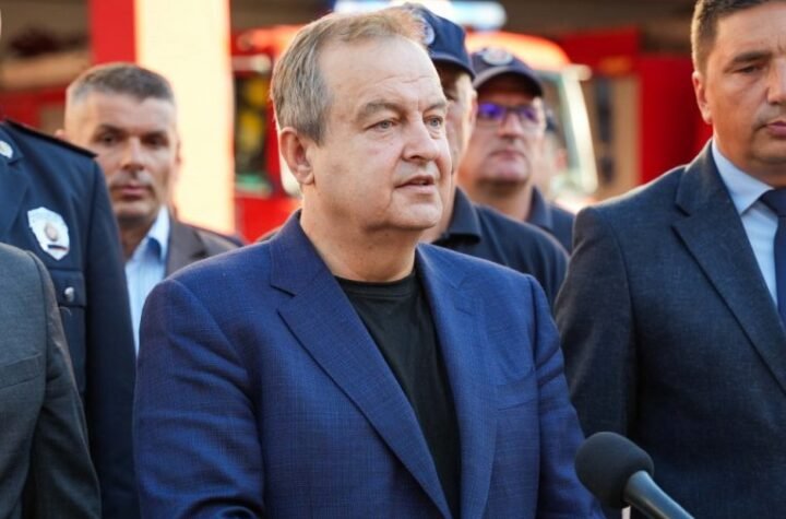 "INFORMACIJA JE LAŽNA I PLASIRANA SA POLITIČKIM CILJEM!“ Dačić oštro demantovao tvrdnje o policijskoj brutalnosti!
