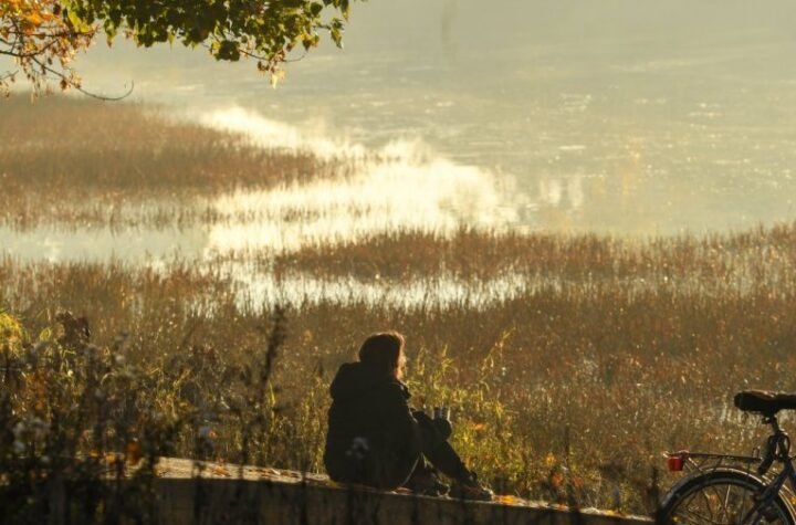 JUTRO HLADNO, ALI VEOMA LEP I TOPAO DAN! RHMZ otkrio: Evo koliko će nam trajati pozno Miholjsko leto!
