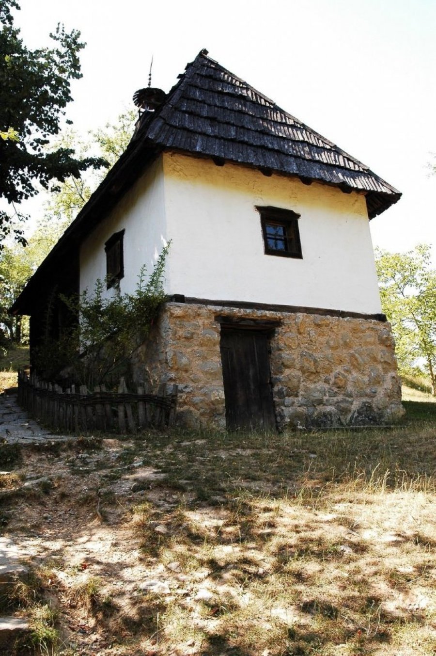 MESTO NA KOM JE NASTAO SRPSKI JEZIK! U ovoj kući je živeo čovek koji je zadužio ceo naš narod!
