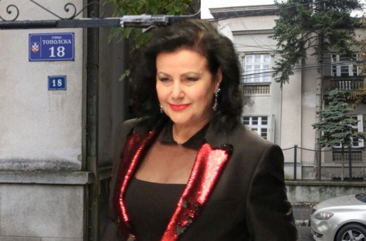 NADA TOPČAGIĆ NAZVALA SNEŽANU SAVIĆ SAKSIJOM! Pevačica bez dlake na jeziku oplela po glumici!