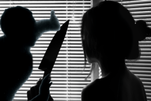 POZNATO ZAŠTO JE MUŠKARAC UBODEN NOŽEM U STOMAK U NOVOM PAZARU! Posvađao se sa mnogo mlađom devojkom oko OVE STVARI, pa ona nasrnula na njega!