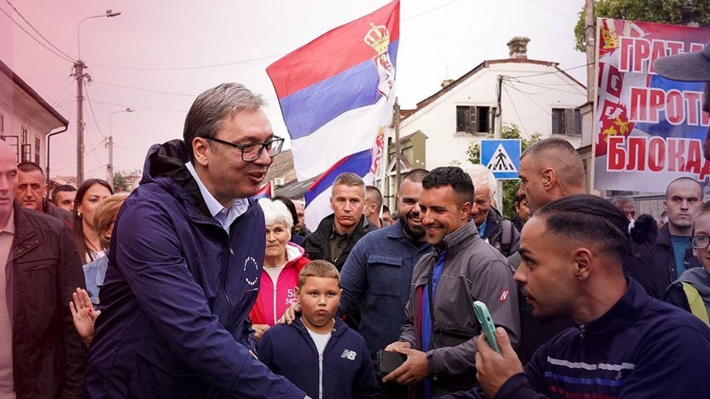 PREDSEDNIK SRBIJE OBJAVIO FOTOGRAFIJU SA SKUPA PROTIV BLOKADA I PORUČIO: Nema lepšeg mesta od Srbije, najsrećniji sam kada sam sa svojim narodom