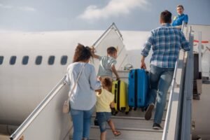 SKANDAL U TOKU LETA! Prevario ženu naočigled putnika u avionu (FOTO)