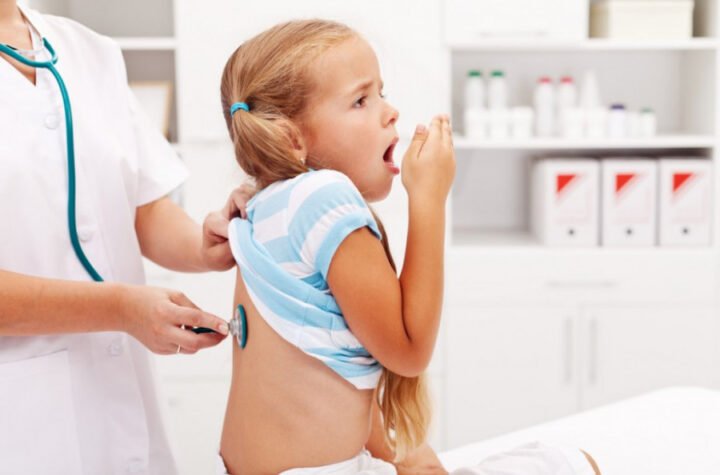 SRBIJU POKOSIO ZARAZAN VIRUS! Bebe i deca na udaru, OVE simptome nikako nemojte da ignorišete!
