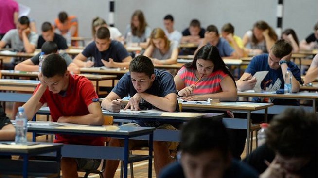 VAŽNA VEST ZA STUDENTE: Država uplatila povrat 50 odsto školarine