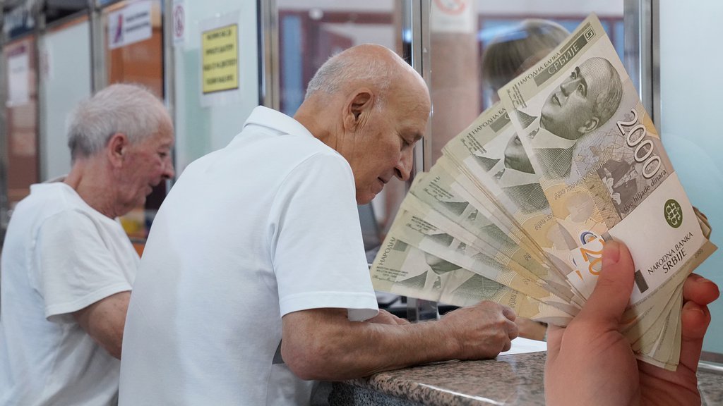 Važna vest za penzionere: U pitanju je isplata penzija