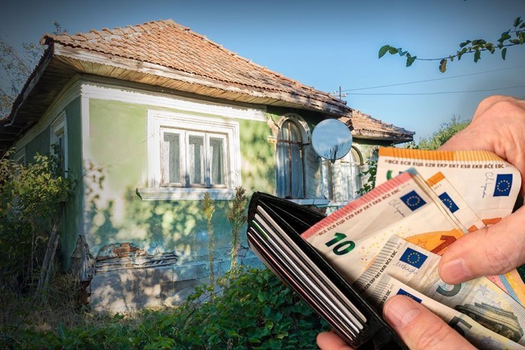 130 KVADRATA KUĆE, VELIKI PLAC I SVE JE SREĐENO! Prodaje se KOMPLETNO OPREMLJENA, na samo SAT vremena od Beograda! CENA 38.500 EVRA! (FOTO)