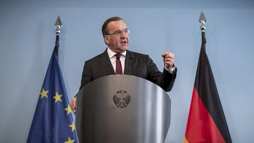 'OVO JE BILO POSLEDNJE MIRNO LETO ZA EVROPU' Nemački ministar otkrio kada očekuje početak rata NATO pakta i Rusije