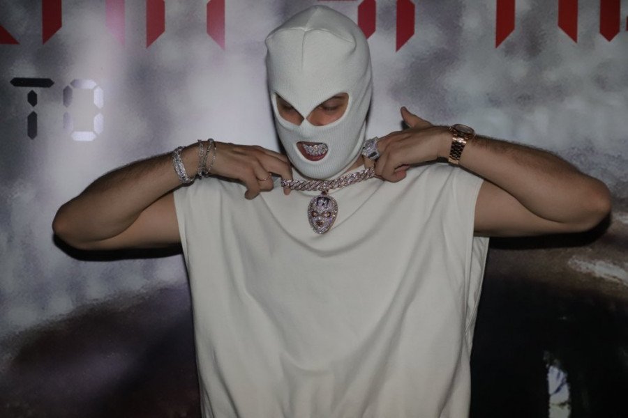 ANTITEROROSTIČKI TIM PRETRAŽIO CELU SALU! Lociran JEDAN OD OSUMNJIČENIH za dojavu o BOMBI na Devitovom koncertu!