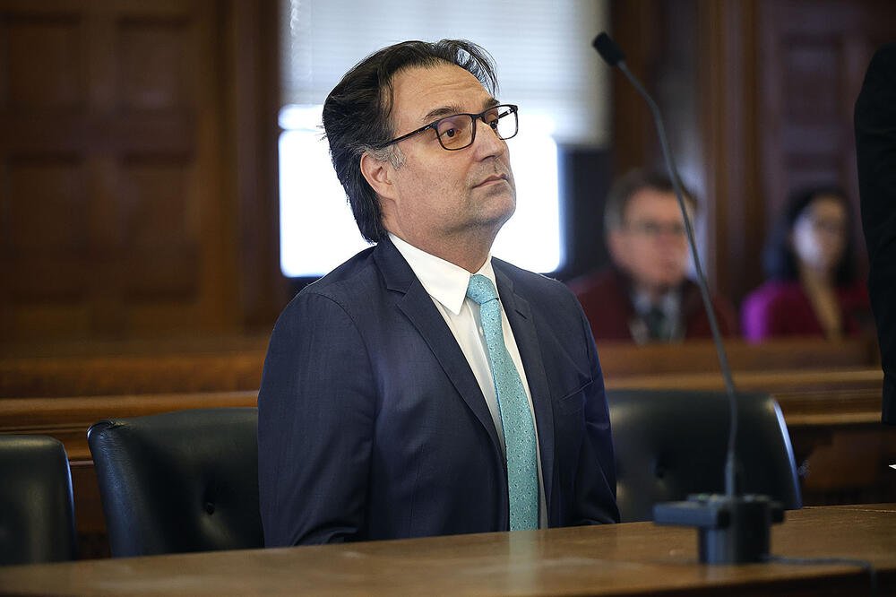 Brajan Volš priznao da je preneo Anino telo, a majka mu usred sudnice šalje poljupce: Ljudi se skamenili