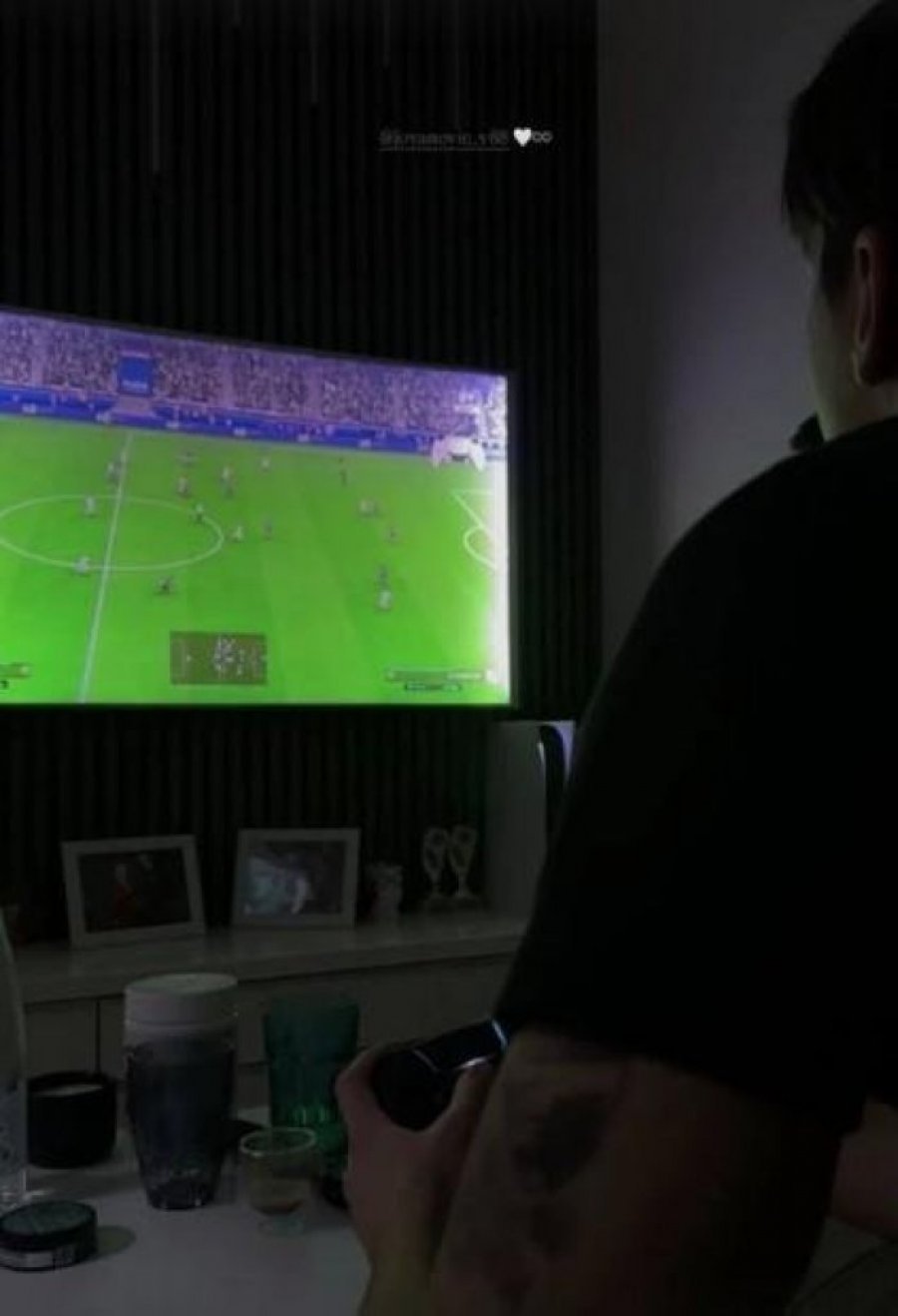 ĆERKA GOCE TRŽAN OBJAVILA FOTKU IZ MRAČNE SOBE SA DEČKOM! Evo šta su radili! (FOTO)