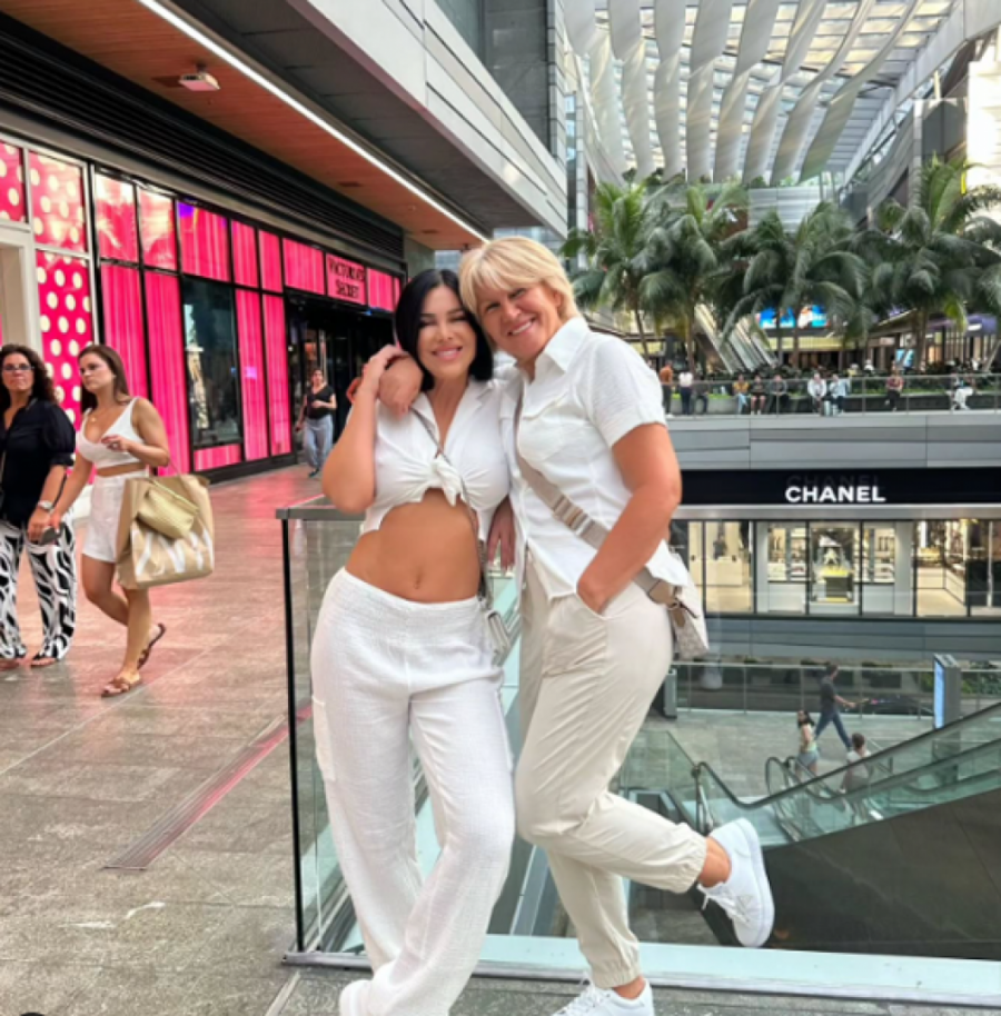 DA SRCE STANE! PRIVATNI SNIMAK majke Stanije Dobrojević procurio u javnost - ćerku smo svi već videli, ALI MAMA KIDA! (FOTO)