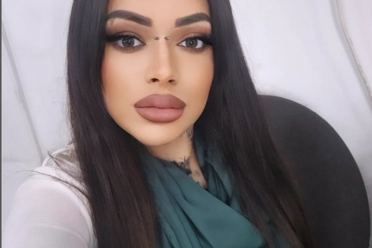 DA TI PUKNEM ŠAMAR ZA TO! Pevačica ŽESTOKO obrusila fanu na instagramu: Ne pravdam se nikome, da li ja vama delujem maloumno!?