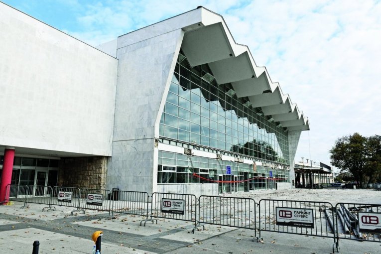 DANAS JE DAN ŽALOSTI: Srbija se seća žrtava nadstršnice