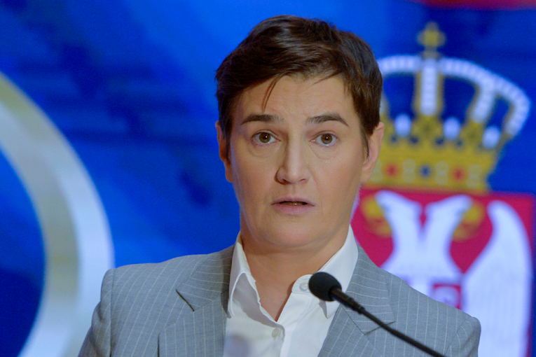 "DANAŠNJI IZBORI VAŽNI, BLOKADERI IZAŠLI DA PRAVE HAOS, A NE DA SE FER BORE!" Brnabić o lokalnim izborima