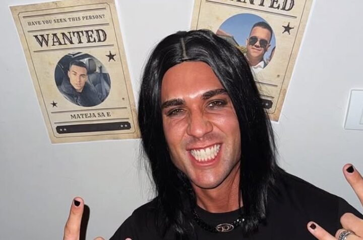 Duga crna kosa, nalakirani nokti, krejon i senka oko očiju... Šta se desilo sa NAJVEĆIM ZAVODNIKOM iz ZADRUGE I ELITE? Da li ga prepoznateje?