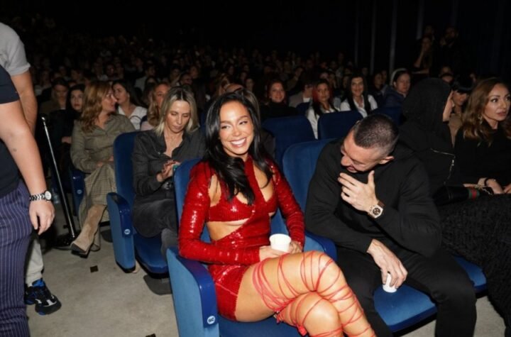 ESTRADA SE SJATILA NA KONCERT EMINE JAHOVIĆ! Svi piljili u izazovno izdanje Edite Aradinović! (GALERIJA)