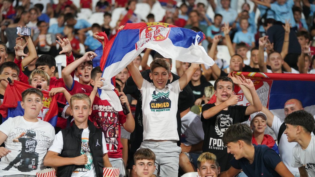 Engleska – Srbija: Paunović menja taktiku, iznenađenje u veznom redu!