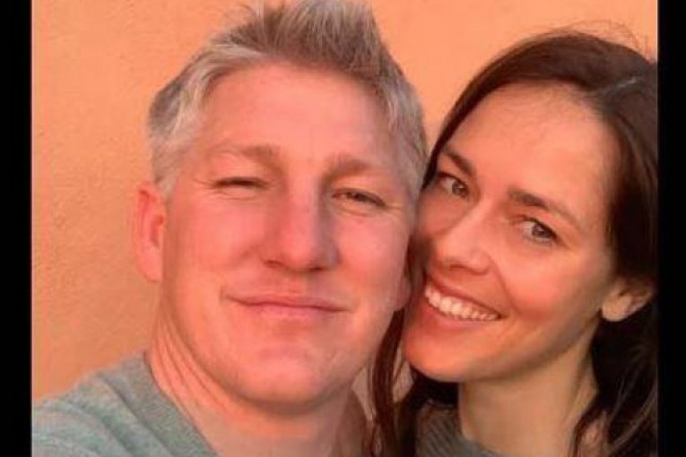 LEPA SRPKINJA UŽIVA POSLE RAZVODA OD BASTIJANA:  Ovo su svi momci Ane Ivanović