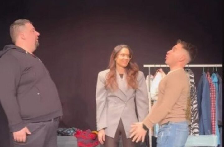 NAJNOVIJI SNIMAK MIRKE VASILJEVIĆ OTKRIO ŠOK DETALJE! Evo gde je glumica uhvaćena U PROVOKATIVNOM IZDANJU! (FOTO)