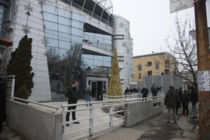 NE ZNAJU NI ZA KRST, NI ZA SLAVU! Bruka i sramota sa Pinka obišla Srbiju! Za Aranđelovdan prikazan ODVRATAN prizor