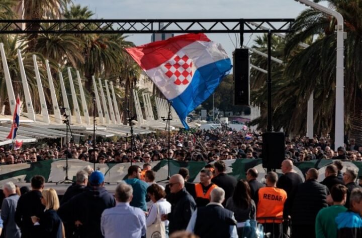 NOVI HAOS U HRVATSKOJ: Ekstremni desničari protiv "četnika" na izložbi, među demonstrantima i POZNATI GLUMAC!