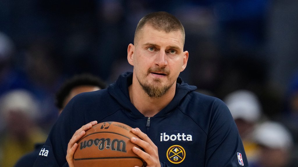 Nikola Jokić u majici posvećenoj Dejanu Milojeviću: Nosim je često...