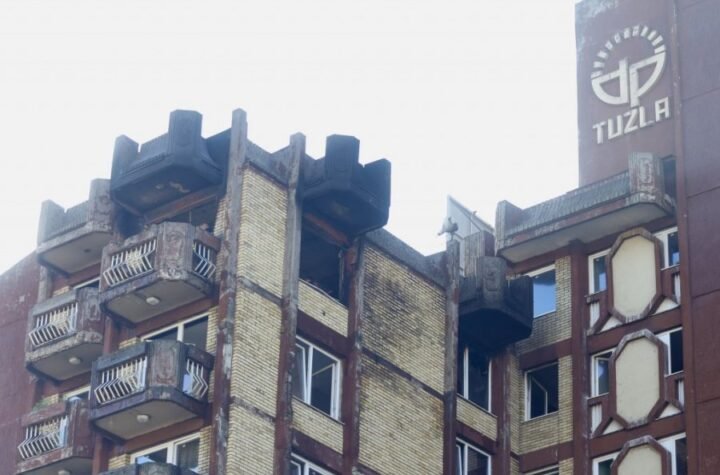 OVO JE STRAVIČAN SPISAK NASTRADALIH U TUZLI! Završen uviđaj u Domu penzionera, obdukcija otkrila UŽASAVAJUĆE DETALJE SMRTI NEDUŽNIH LJUDI!