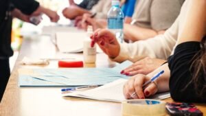 OVO NEĆETE VIDETI NA N1 I NOVOJ S! Evo šta blokaderi rade sa spiskovima za glasanje! (FOTO)