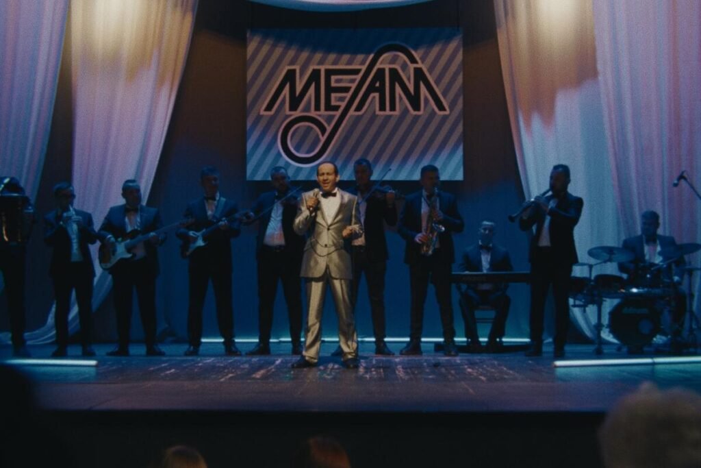 PRIČA O ŽIVOTU ČOVEKA TEŠKE SUDBINE, BOEMA I VLASNIKA NEPONOVLJIVOG GLASA – „Nedelja“, nova vikend serija na Kuriru