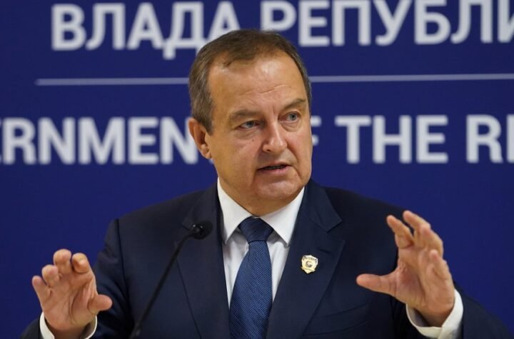 Posle gluposti koje se objavljuju po društvenim mrežama Dačić predstavio zamenika šefa kabineta MUP-a: Ministar stao na put lažnim vestima (FOTO)