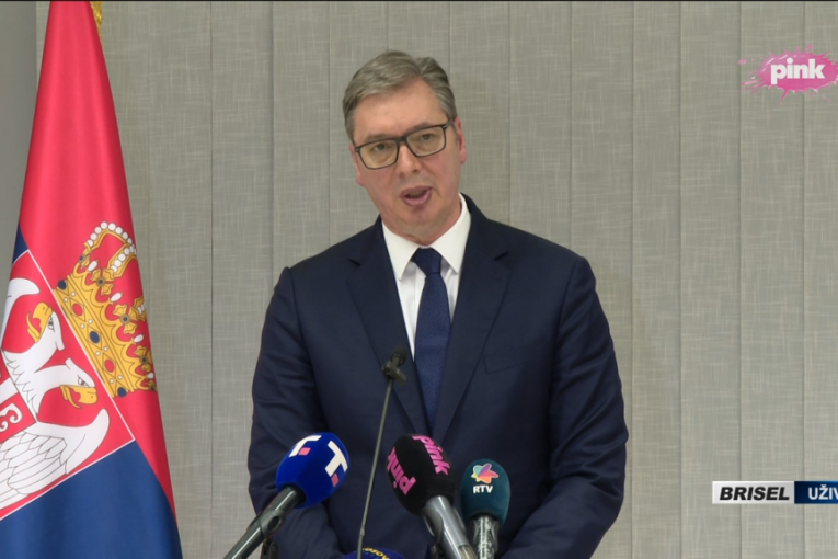 "SKUP U NOVOM SADU 11. 15. ili 16. NOVEMBRA! Vučić iz Brisela: "VRATA EU SU NAM OTVORENA"!