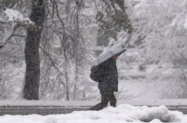 SNEG, SUSNEŽICA I LEDENA KIŠA! Ledeno danas u celoj zemlji, RHMZ uputio hitno upozorenje!