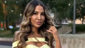 ŠOK FOTKA IZ ANELINE PROŠLOSTI O KOJOJ BRUJE SVI: Pogledajte Ahmićevu pre svih korekcija, bukvalno je totalno NEPREPOZNATLJIVA! (FOTO)