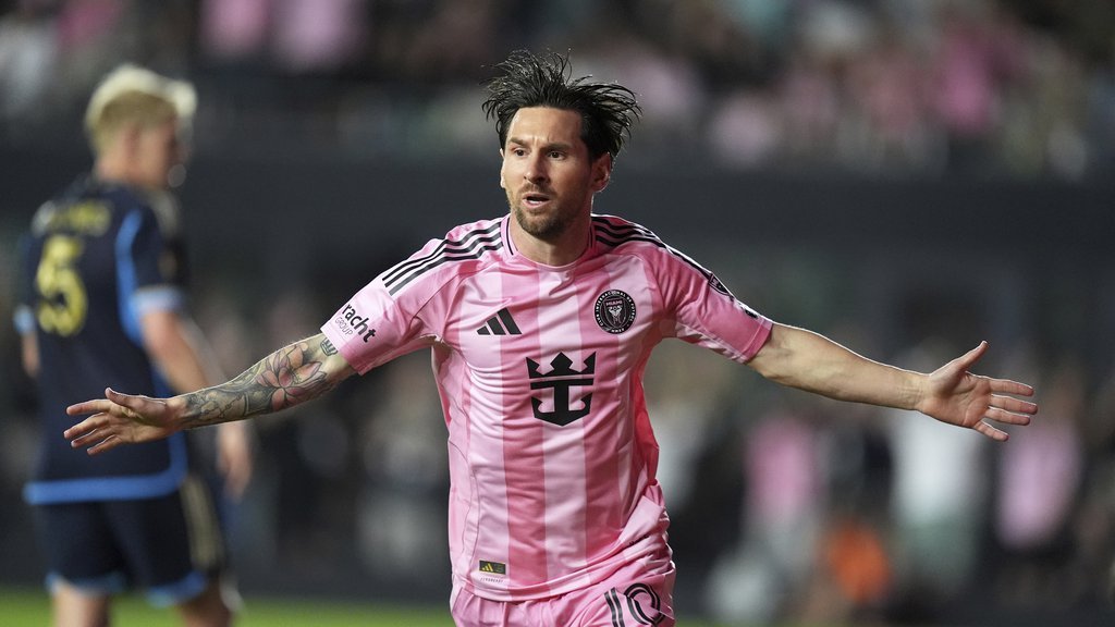 STRAŠAN ODGOVOR NA RONALDOVE MAKAZICE! Mesi režirao sopstveni šou i došao do neobičnog het-trika