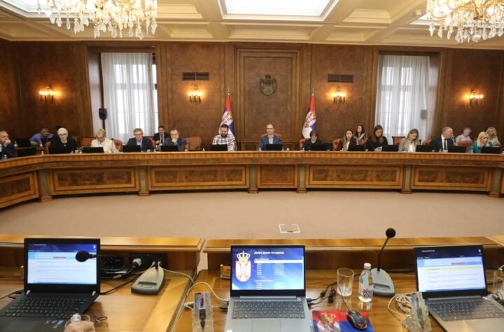 SUTRA SEDNICA VLADE U PALATI SRBIJA: Prisustvuje predsednik Vučić, pozvani i svi direktori javnih preduzeća