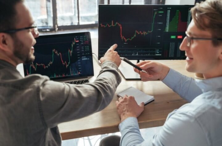 SVE VIŠE SRBA KUPUJE BITCOIN! Stručnjaci upozoravaju - RIZIK JE OGROMAN!