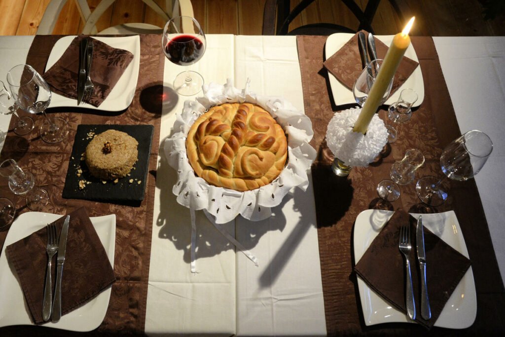 Šta se radi sa slavskom svećom posle slave? Ova dva običaja treba da ispoštujete, jedan je ključan