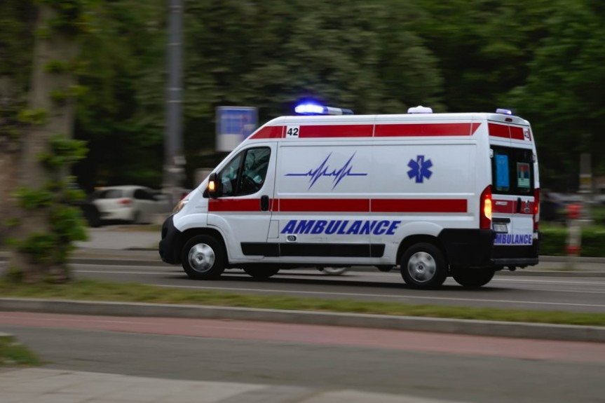 UDES NA UGLU STRAHINJIĆA BANA I CARA UROŠA! Povređen muškarac!