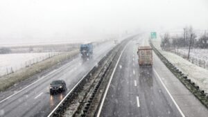 VAŽNO UPOZORENJE: Opasnost u više delova Srbije, ako sedate za volan OVO MORATE DA ZNATE