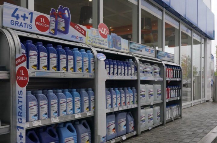 VOZAČI OVO MORAJU DA ZNAJU: Najsigurniji način da spasite motor kad ostanete bez ulja!