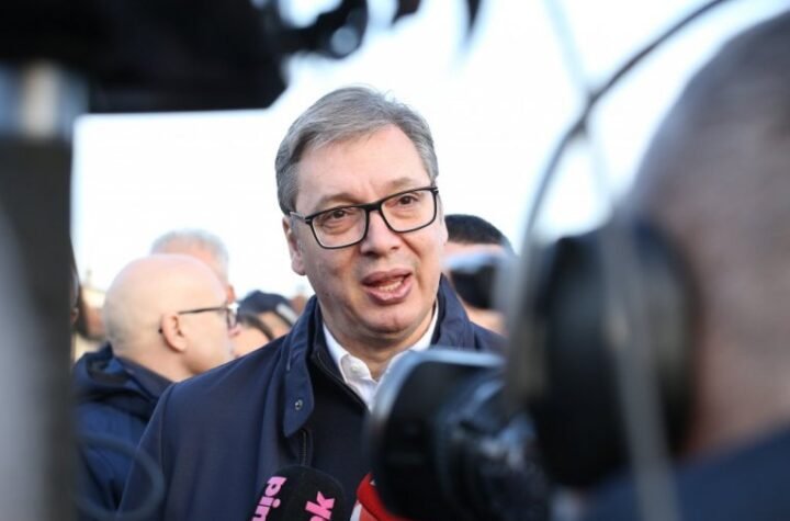 VUČIĆ STIGAO U NEGOTIN Predsednik obišao Urovicu, obratio se pred izbore u nedelju! DAO VAŽNO OBEĆANJE GRAĐANIMA (FOTO)
