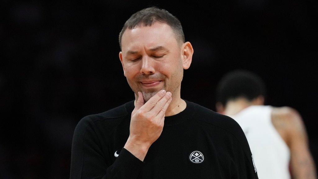 'TO JE SVE ŠTO ZNAM' Trener Denvera u šoku posle povrede Jokića: Odmah je znao da nešto nije u redu! Svako ko se povredi, to јe potresno, pogotovo nek
