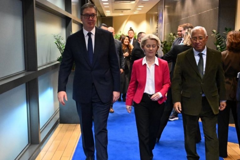 Aleksandar Vučić Ursula fon der Lajen večera Brisel